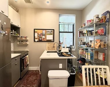 97 Clay Street - Photo Thumbnail 5