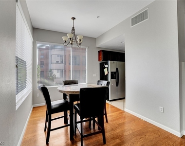 27 E Agate Avenue - Photo Thumbnail 4