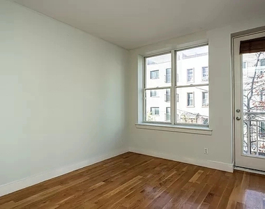 28 Fayette Street - Photo Thumbnail 13