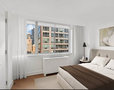 East 54th Street - Photo Thumbnail 2