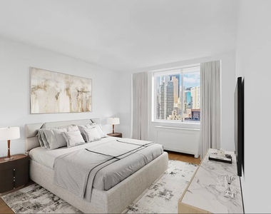 East 54th Street - Photo Thumbnail 5