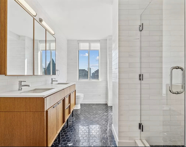 East 54th Street - Photo Thumbnail 13