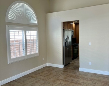 2681 Mallard Landing Avenue - Photo Thumbnail 3
