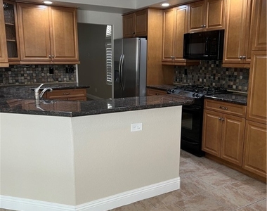 2681 Mallard Landing Avenue - Photo Thumbnail 16