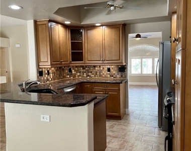 2681 Mallard Landing Avenue - Photo Thumbnail 7