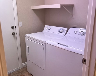 2681 Mallard Landing Avenue - Photo Thumbnail 19
