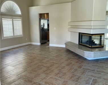 2681 Mallard Landing Avenue - Photo Thumbnail 2