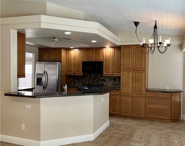 2681 Mallard Landing Avenue - Photo Thumbnail 8