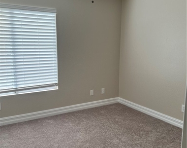 2681 Mallard Landing Avenue - Photo Thumbnail 10