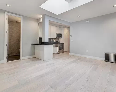 195 Stanton Street - Photo Thumbnail 1
