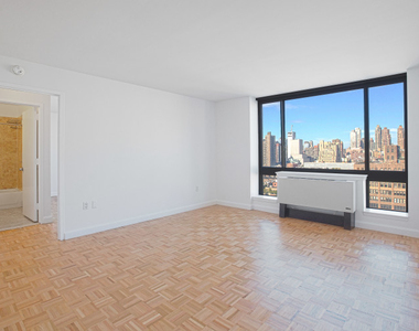9TH AVENUE - Photo Thumbnail 1