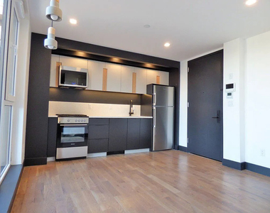 832 Lexington Avenue - Photo Thumbnail 3