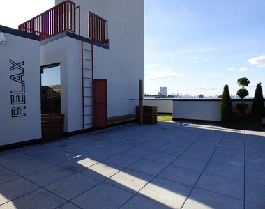 832 Lexington Avenue - Photo Thumbnail 6
