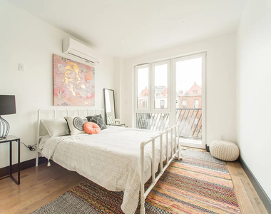 832 Lexington Avenue - Photo Thumbnail 1