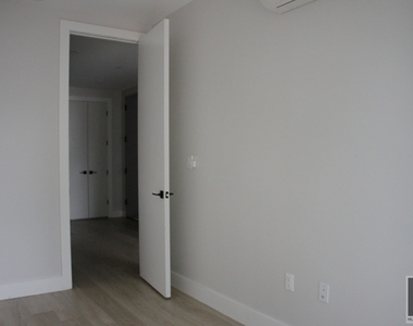 1244 New York Avenue Brooklyn - Photo Thumbnail 5