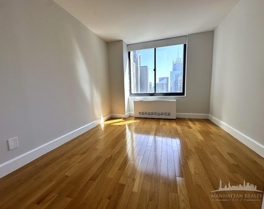 Copy of W 48th St - Photo Thumbnail 6
