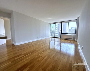 Copy of W 48th St - Photo Thumbnail 1
