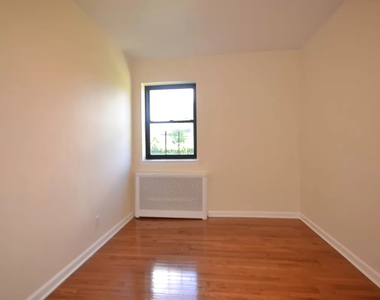 75-10 150th Street - Photo Thumbnail 4