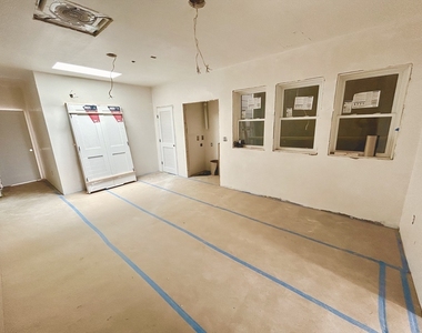 120 Emerson St - Photo Thumbnail 2