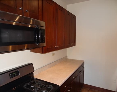 80 Bay Street Landing - Photo Thumbnail 2