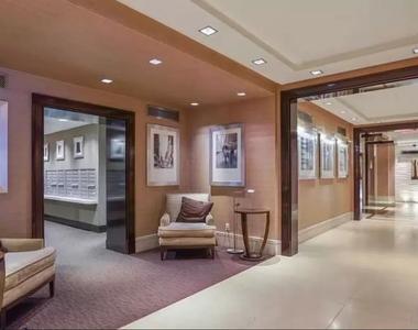 888 8th Avenue - Photo Thumbnail 4