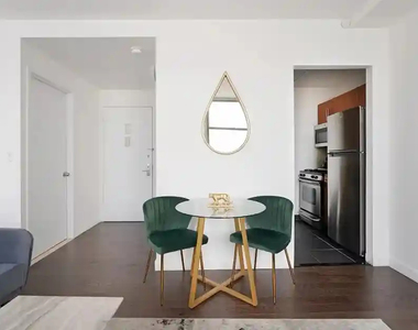 100 Maiden Lane - Photo Thumbnail 1