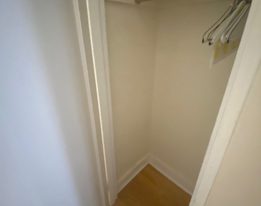 East 82nd Street - Photo Thumbnail 4
