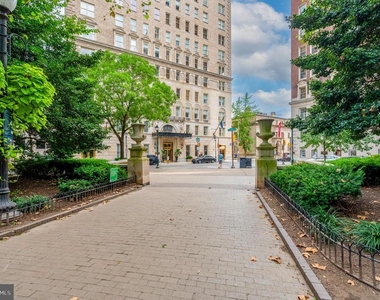 237 S 18th St - Photo Thumbnail 9