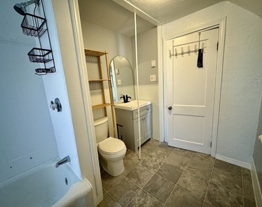 110-112 Bayswater St - Photo Thumbnail 9