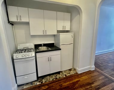 1069 1st Avenue - Photo Thumbnail 3