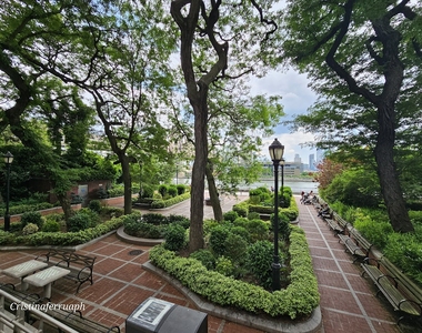 1069 1st Avenue - Photo Thumbnail 6