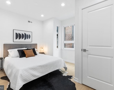 907 S Schell St - Photo Thumbnail 6