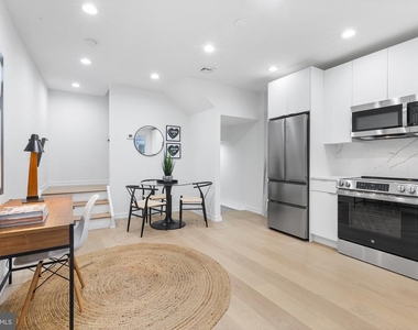 907 S Schell St - Photo Thumbnail 3