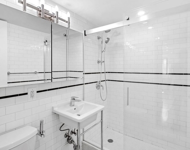 51 Irving Place - Photo Thumbnail 4