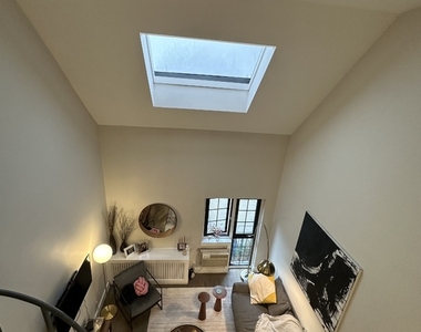 51 Irving Place - Photo Thumbnail 6