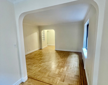 124 East 24th Street - Photo Thumbnail 5