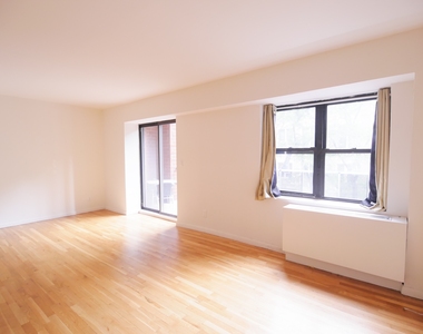 245 East 84th Street - Photo Thumbnail 3