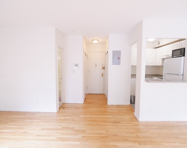245 East 84th Street - Photo Thumbnail 5