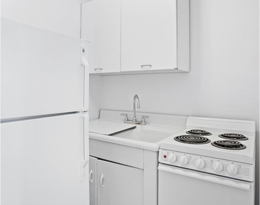 1630 Second Ave - Photo Thumbnail 2