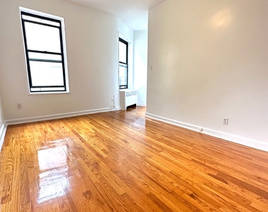 319 East 108th Street - Photo Thumbnail 2