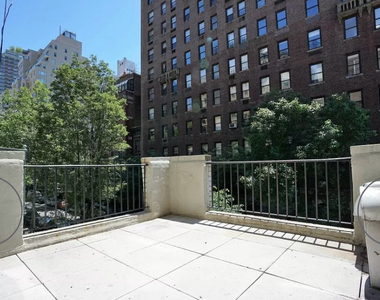 151 East 71st Street - Photo Thumbnail 5