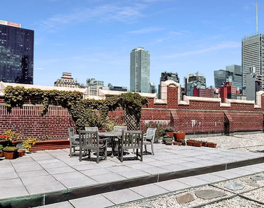 448 West 37th Street - Photo Thumbnail 5