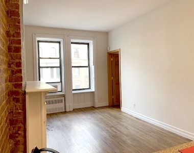 54 West 76th Street - Photo Thumbnail 4