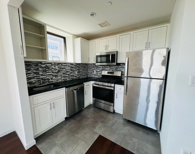 45 Hinckley Place - Photo Thumbnail 8