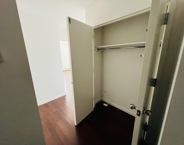 45 Hinckley Place - Photo Thumbnail 14