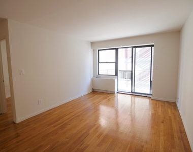 245 East 84th Street - Photo Thumbnail 1