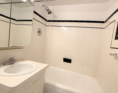 East 38 Street - Photo Thumbnail 7