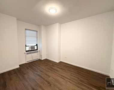 East 38 Street - Photo Thumbnail 1