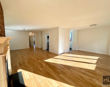 East 34 Street - Photo Thumbnail 9