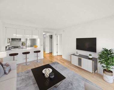 1113 York Avenue - Photo Thumbnail 1